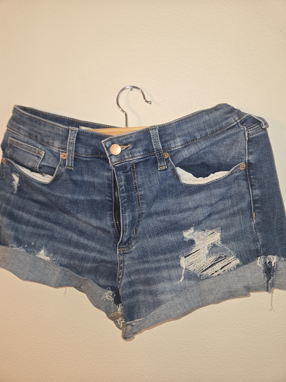 Universal Thread Distressed Denim Jean Shorts - Blue